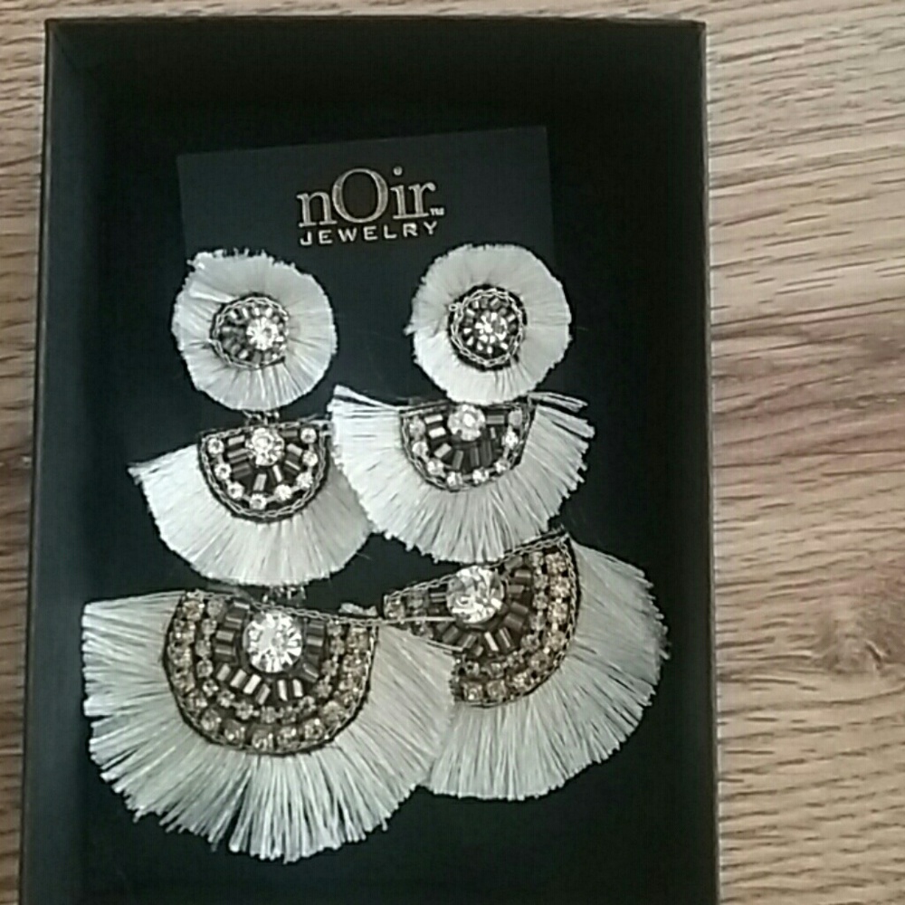 Noir jewelry
